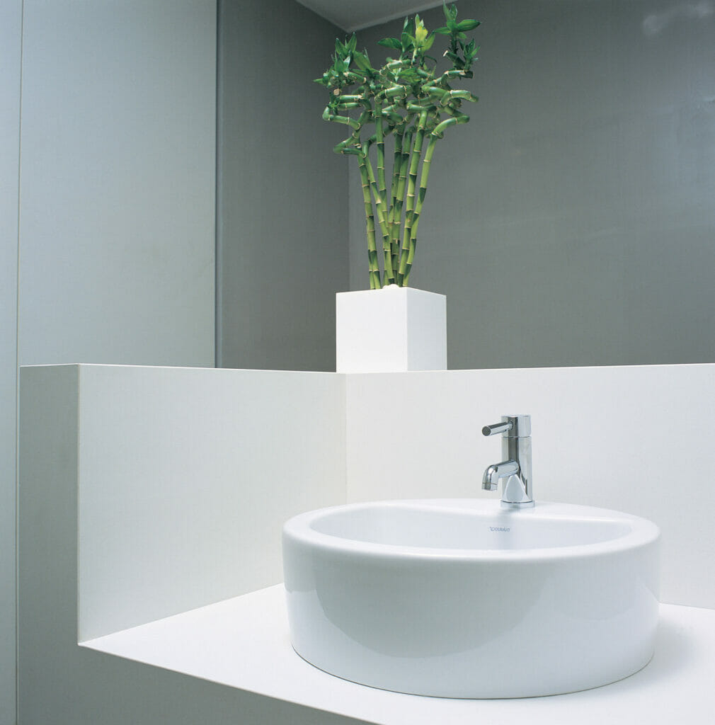 Caesarstone Blizzard | 130’’ x 64.6’’ | 2 CM| Polished Quartz Slab