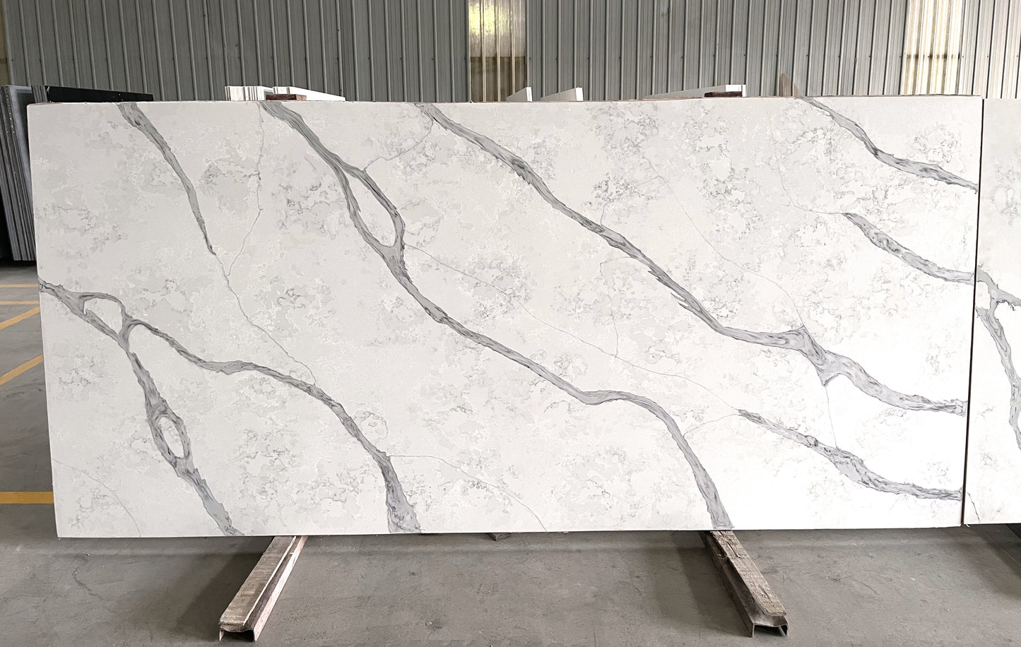 LX Prefabricated Ashen Cascade |26'' x 110''| 2cm Polished Countertop