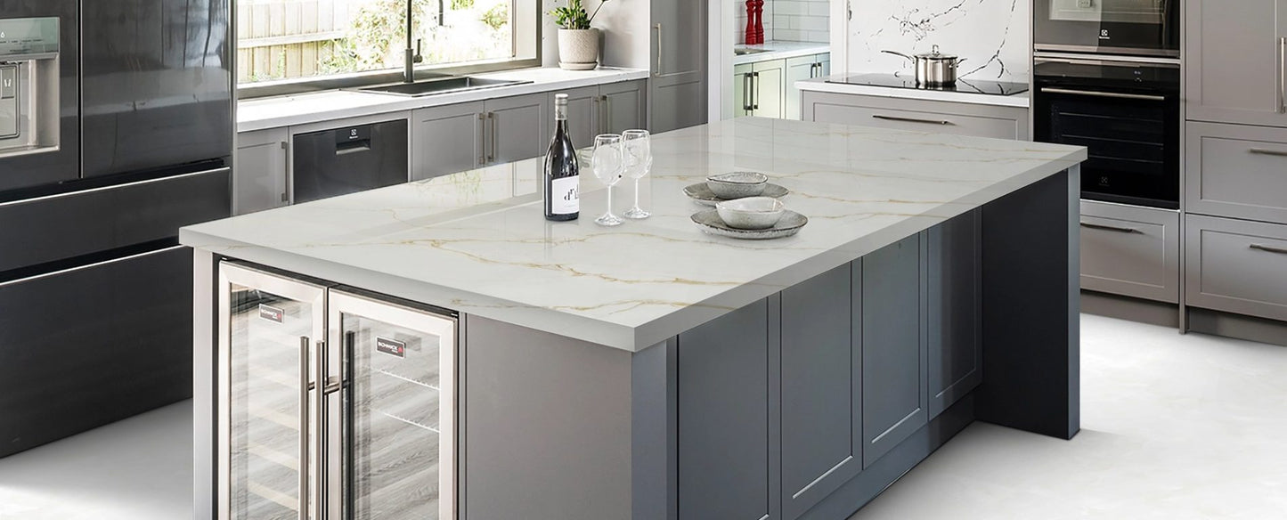 Raphael Stone Calacatta Ana RQ 9911 |126' x63''| 2 cm Polished Quartz Slab