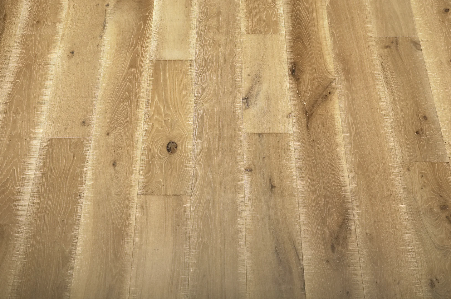 Amazon Wood Floors San Marino Series Via Lichene European Oak Engineered Hardwood Flooring 9.5’’ x 2’-7’.3’’ RLs