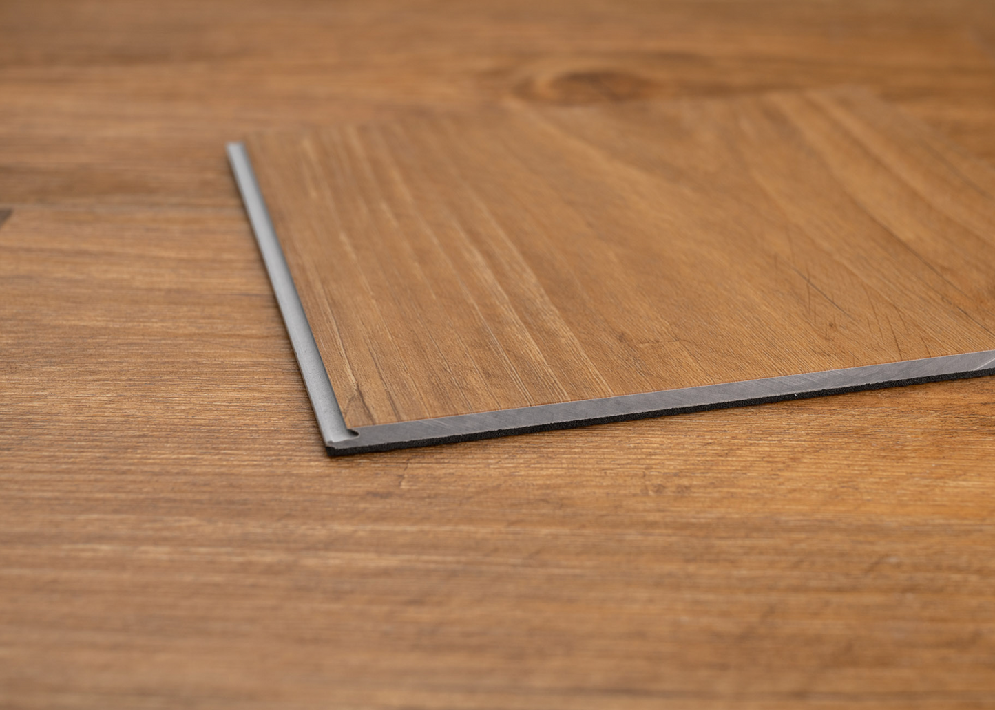 Gaia Flooring eTerra Collection|White Series| Elk Horn| 48″ X 7.2″ X 6.5mm SPC Flooring