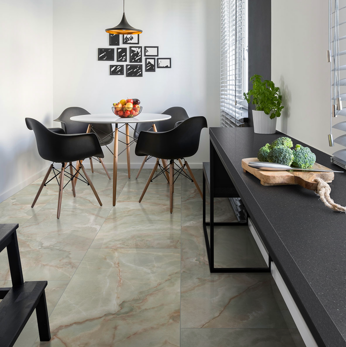 MSI Verde Vivo | 24’’ x 48’’ Polished | Porcelain Tile