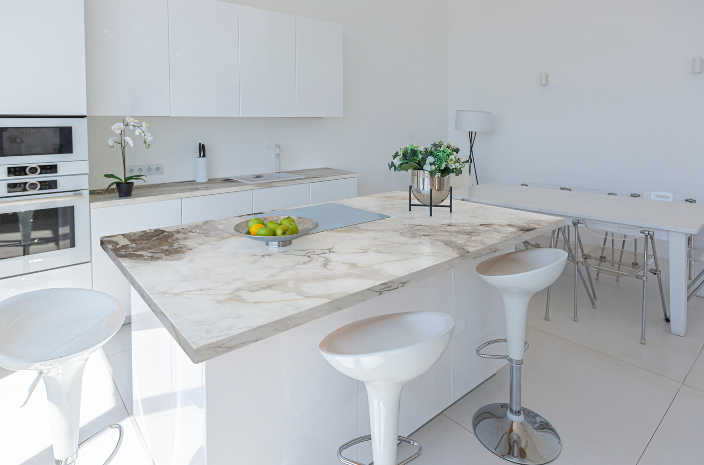 Elite Stone |Amber Calacatta |122"-126"x63"| 2 cm Polished Quartz Slab