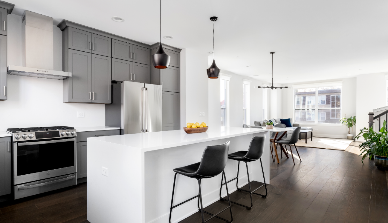 Stratus Surfaces | StratusQuartz™ Supreme White | 130 × 65 Quartz Slab