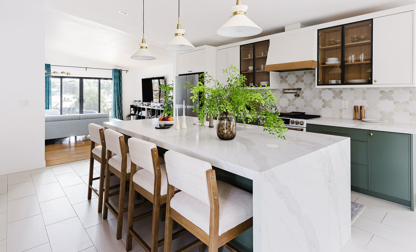 Vadara Quartz Cygnet Drift Polished 126" x 63" 2 cm Quartz Slab