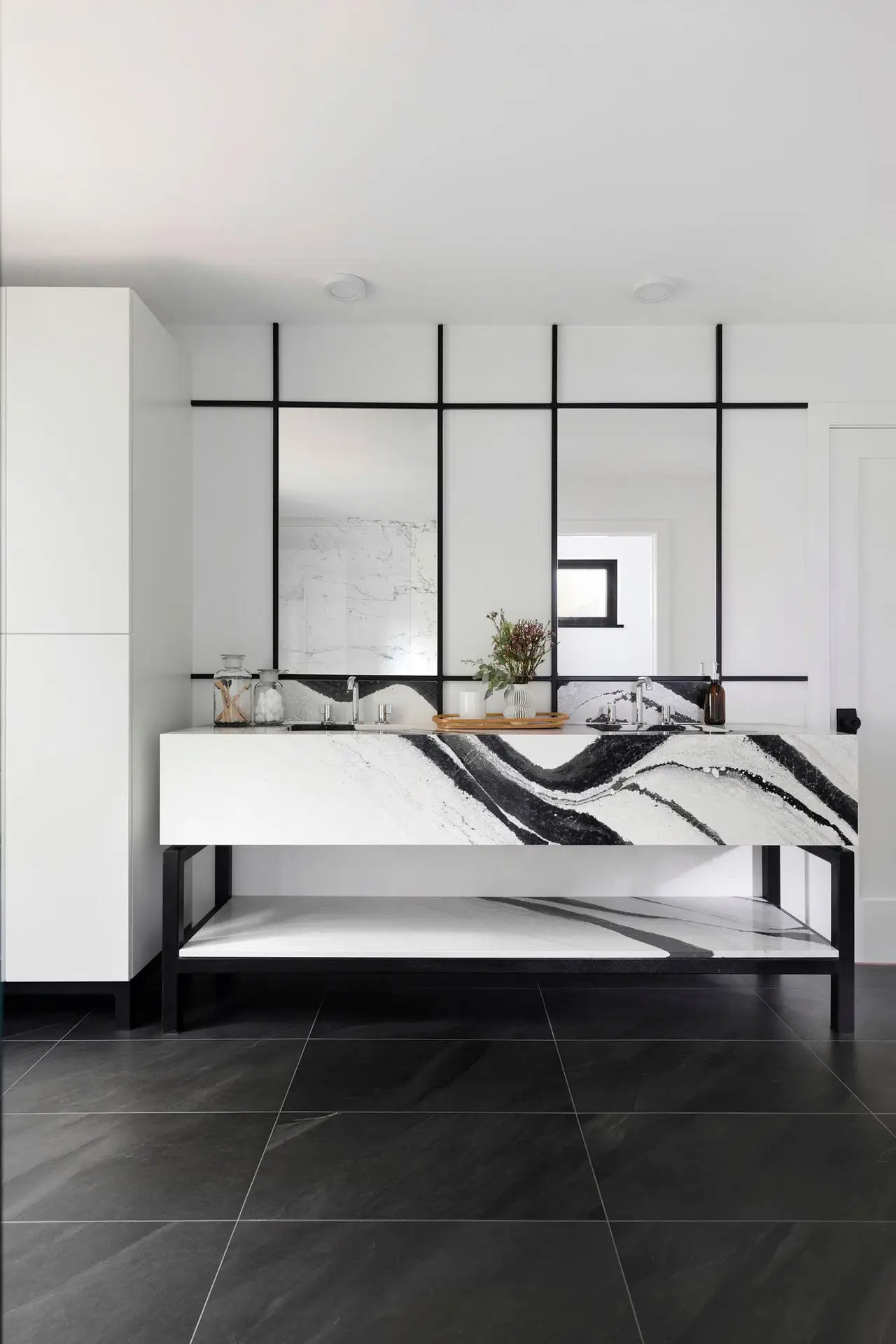 Cambria Bentley 132''x 65.5'' 2 cm Polished Quartz Slab