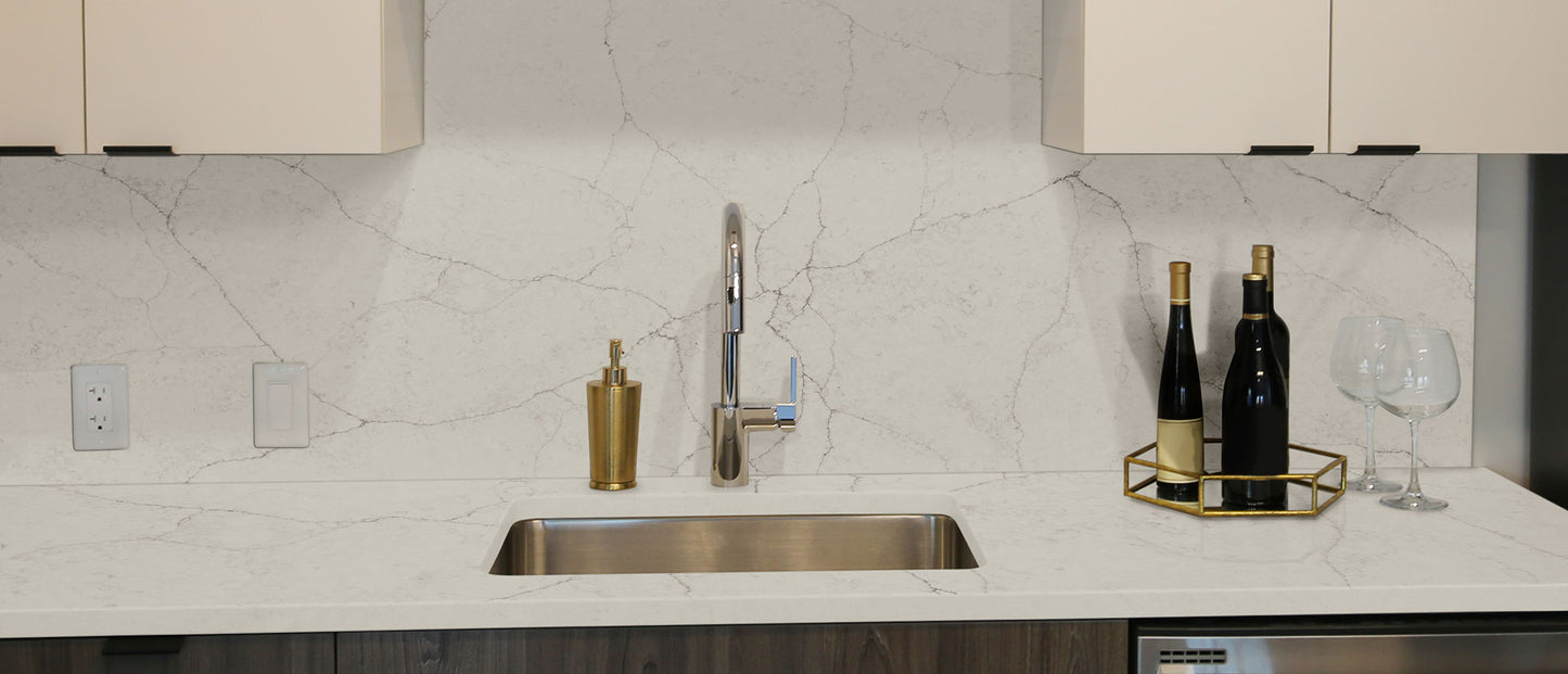 MSI Calacatta Valentin |126x63| 2 cm Polished Quartz Slab