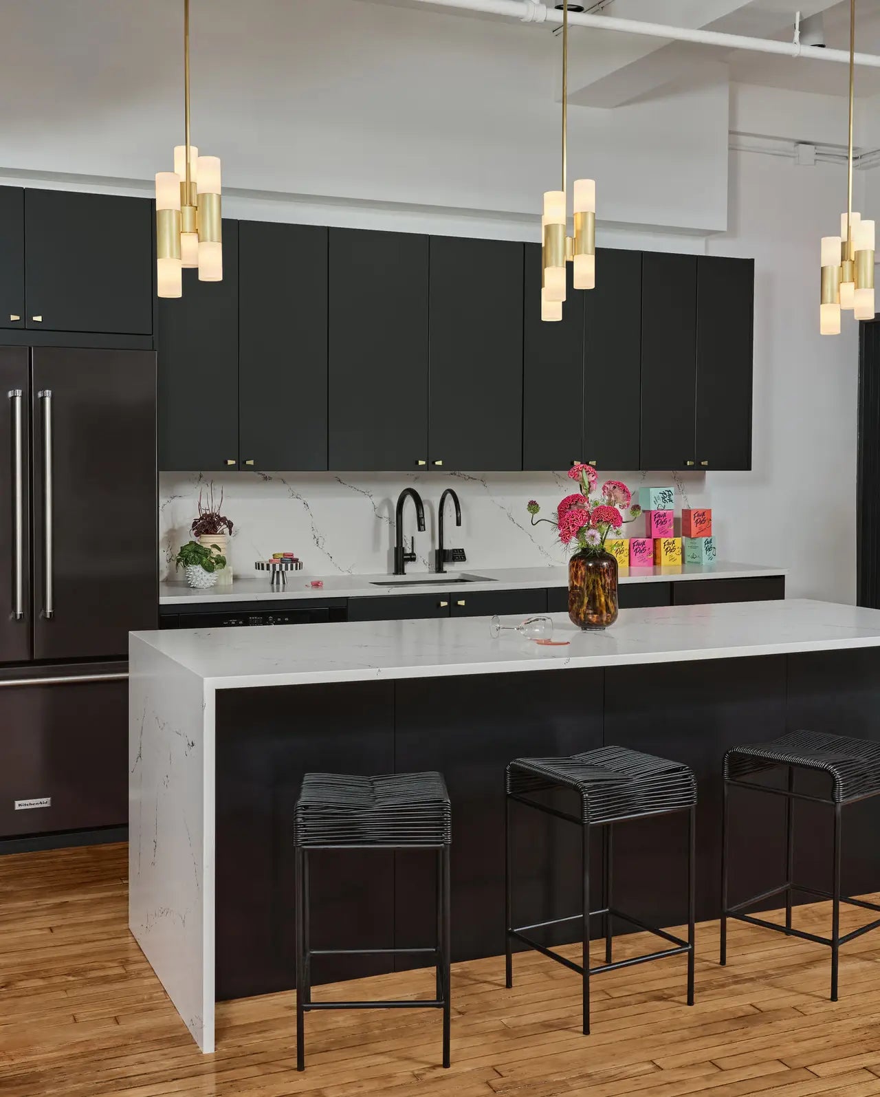 Cambria Hawksmoore 122''x 55.5'' 2 cm Polished Quartz Slab
