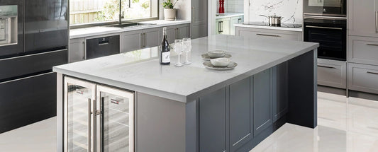 Raphael Stone Carrara White RQ9953 | 126'' x63'' |   2 cm Polished Quartz Slab