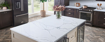 Raphael Stone Calacatta Venetian RQ9898  |126' x63''|  2 cm Polished Quartz Slab
