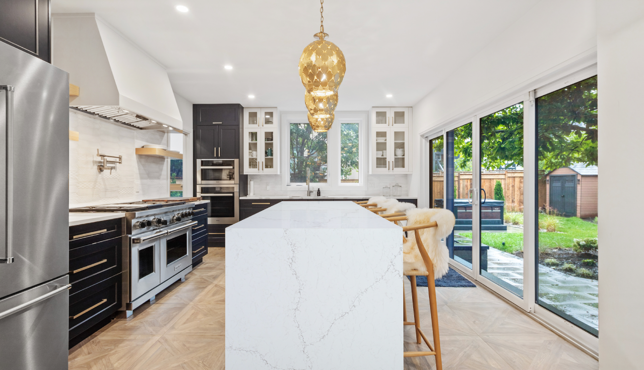 Stratus Surfaces | StratusQuartz | Magnifico™ | 142 x 79 x 2 cm Super Jumbo Quartz Slab