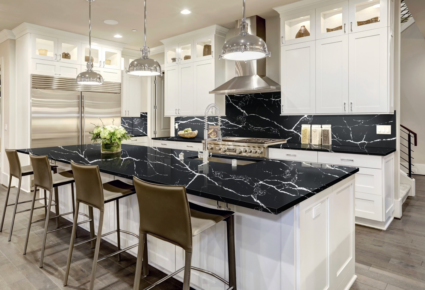 Elite Stone |Calacatas Marquina|122"-126"x63"| 2 cm Polished Quartz Slab