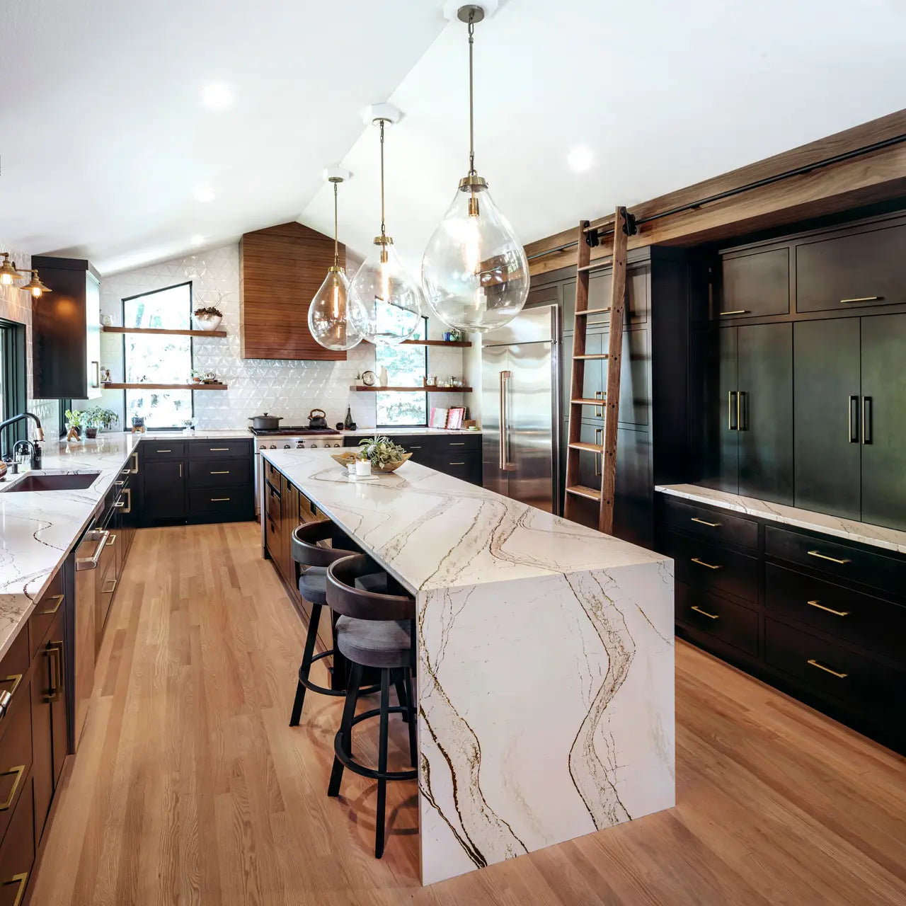 Cambria Clovelly 132''x 65.5'' 2 cm Polished Quartz Slab